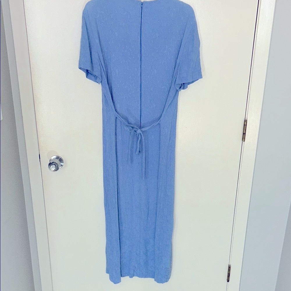 Versatile Powder Blue Women's Dress, size 14 - Picture 7 of 10
